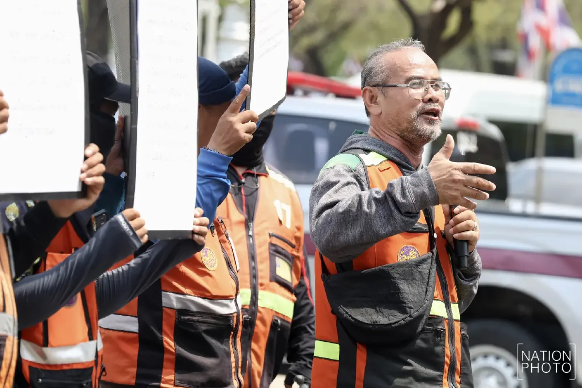 แท็กซี่-ไรเดอร์-วินฯ บุกทำเนียบฯ จี้รัฐคุมแพลตฟอร์ม-ปรับค่าโดยสาร