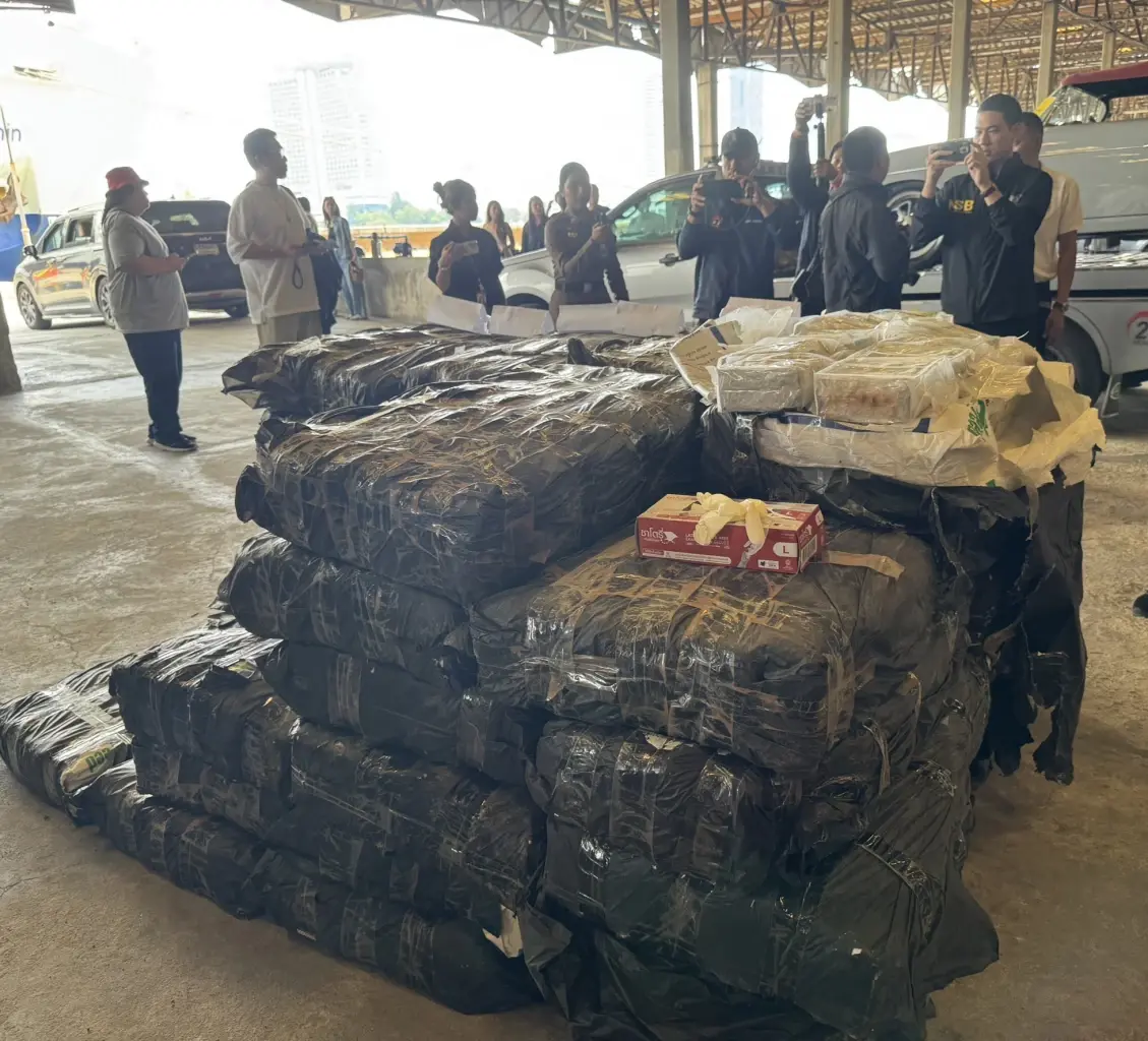 ตำรวจ ปส. ทลายเครือข่าย "ยานรก" ไอซ์ 2,000 กก. เตรียมซุกขนลง "เรือเฟอร์รี่" มุ่งหน้า "เกาะสมุย"