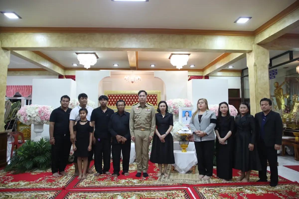 รมช.ศธ.ร่วมพิธีสวดพระอภิธรรมศพ “ครูปภัสรา” เหยื่อกราดยิงอยุธยา