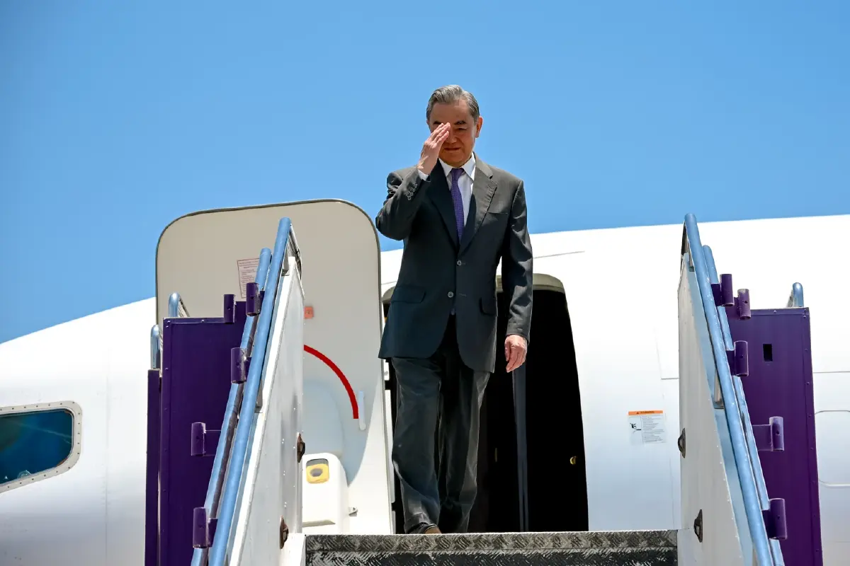 ถอดรหัส! ทำไม "สีหศักดิ์-หวังอี้" ต้องประชุมที่ "กระบี่"