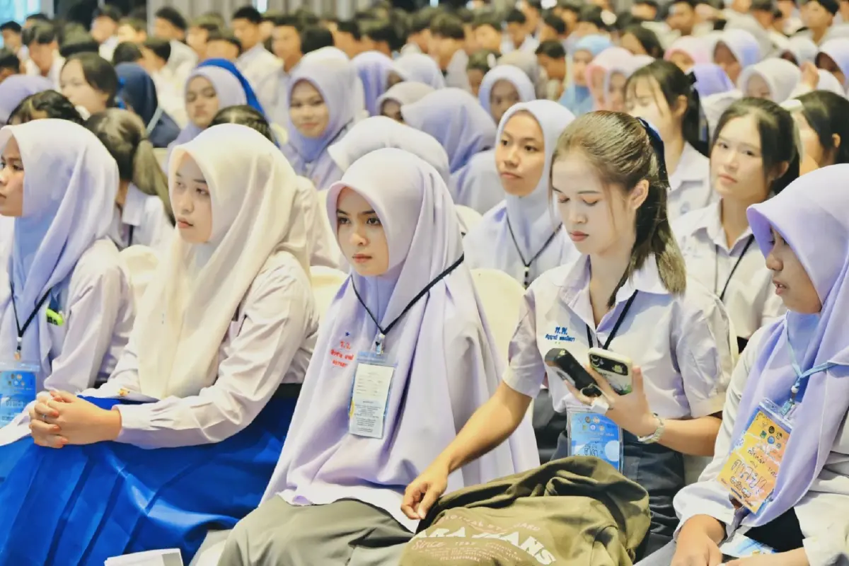 "เลขาฯ ศอ.บต." ปลุกพลังต้นกล้า "สานใจไทยฯ" ย้ำ เยาวชนคือคำตอบสุดท้ายของ "สันติภาพใต้