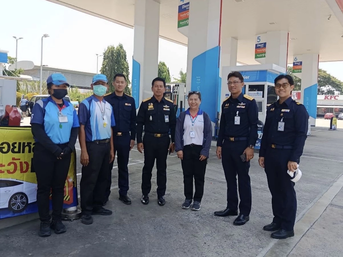 สรรพสามิตลงพื้นที่เชิงรุกตรวจปั๊ม-คลังน้ำมัน เฝ้าระวังปริมาณน้ำมัน ป้องกันการกักตุน