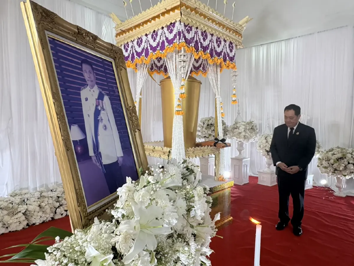 4 เหตุผล "ทวี" มั่นใจทีมลงขันจ้างยิง "สส.กมลศักดิ์" ขณะ "นายกฯ" จ่อลงใต้จี้ "กอ.รมน. "หลังพบใช้ "รถหลวง" ก่อเหตุ