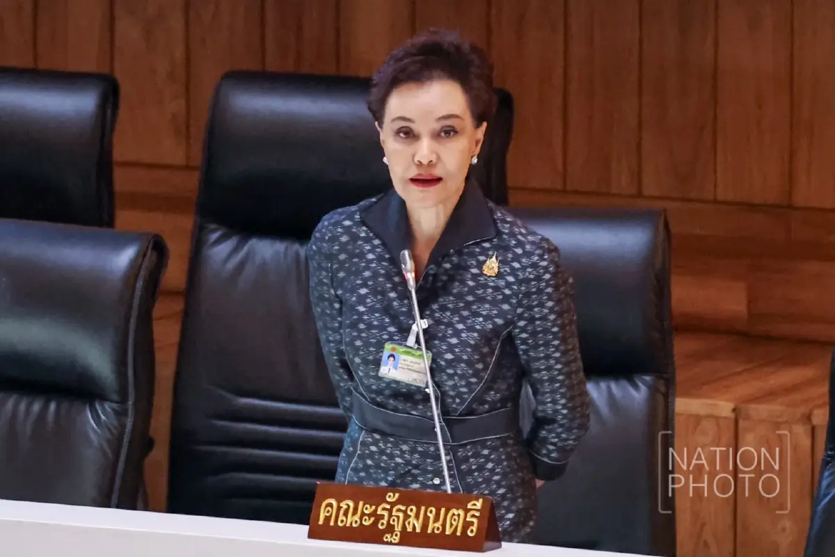 นางศุภจี สุธรรมพันธุ์ รองนายกรัฐมนตรี และรัฐมนตรีว่าการกระทรวงพาณิชย์