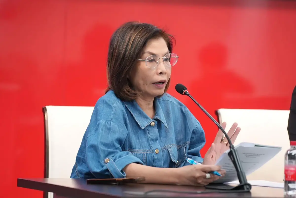 สส.เดือน มนพร เจริญศรี สส.เขตสองนครพนม พรรคเพื่อไทย