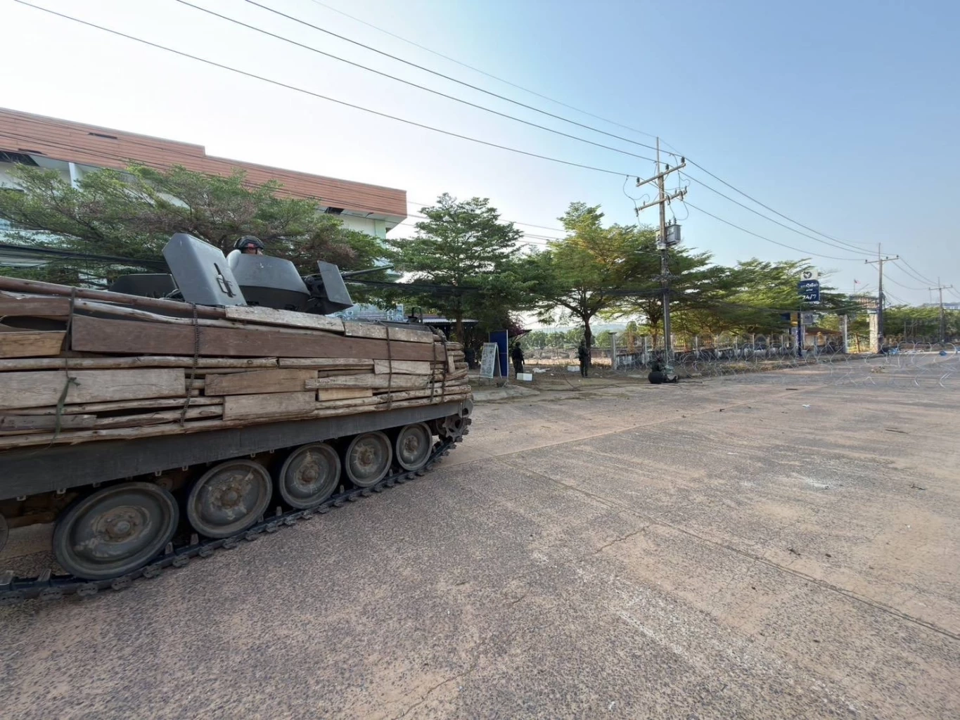 พบทหารกัมพูชาขาดวินัย บริเวณช่องจอม ทหารไทยปรับกำลังคุมพื้นที่