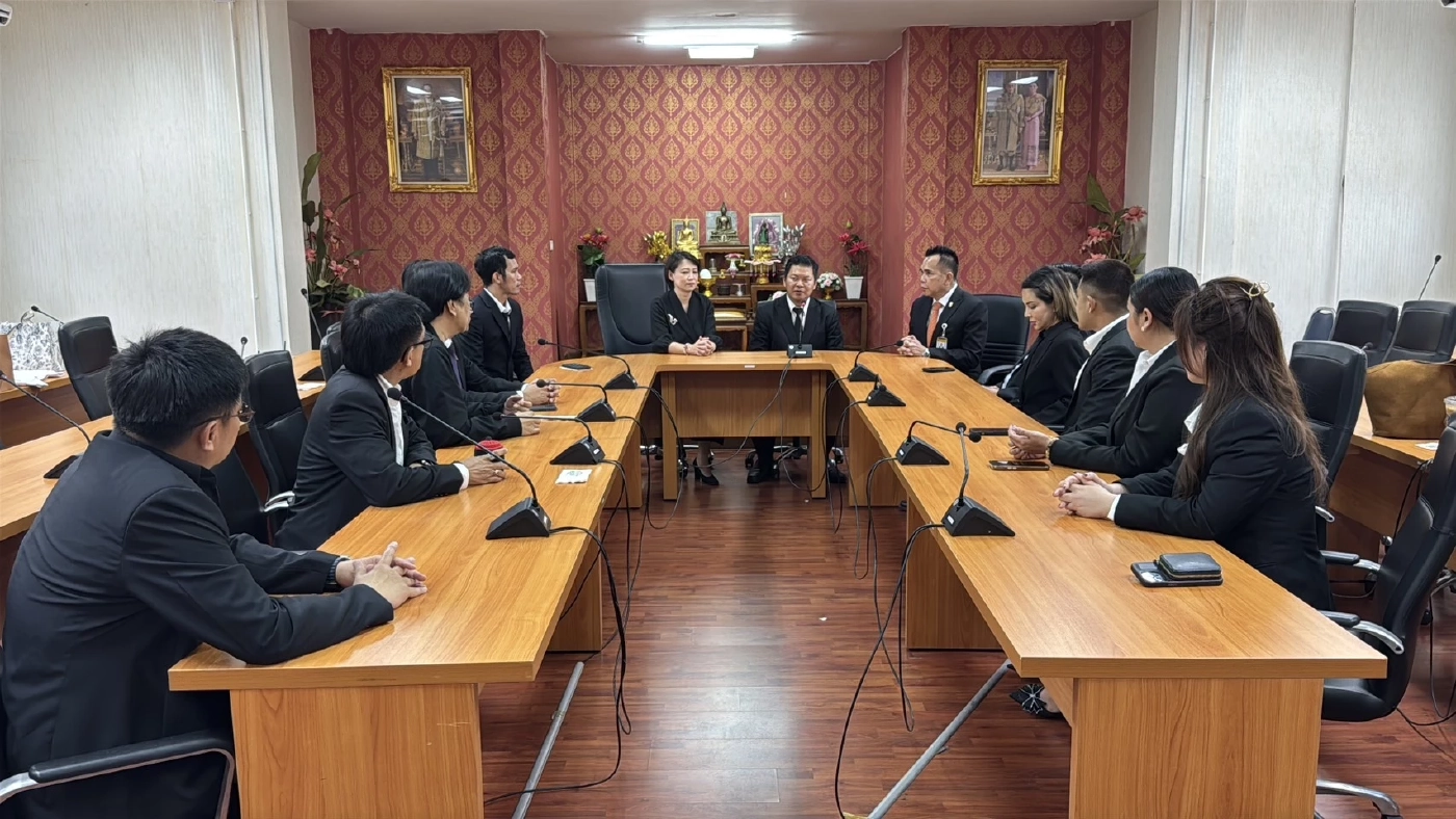 อจ.นนท์-อจ.เเขวงนนท์ฯ นำทีม สักการะสิ่งศักดิ์สิทธิ์ รับตำเเหน่ง