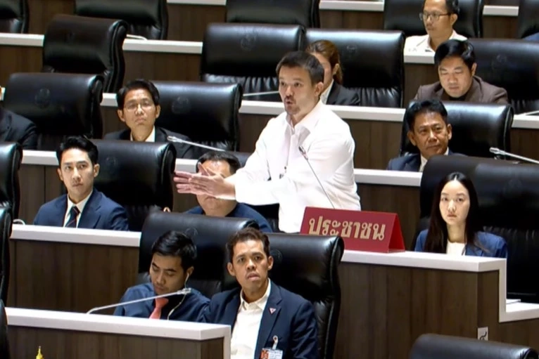 สภาฯ ถกด่วน PM2.5 – จี้ประกาศเขตภัยพิบัติ - จัดกำลังเสริม-เพิ่มงบฯ