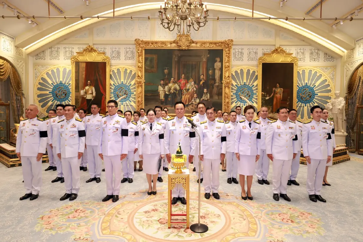 พระบาทสมเด็จพระเจ้าอยู่หัว พระราชทานพระราชดำรัส ในโอกาส ครม.เข้าเฝ้าฯถวายสัตย์ปฏิญาณ