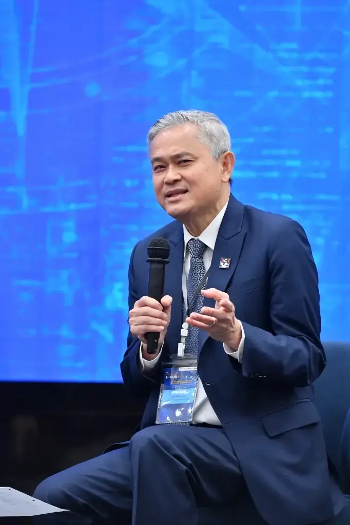 ดร.มานะ นิมิตรมงคล ประธานองค์กรต่อต้านคอร์รัปชัน (ประเทศไทย) 