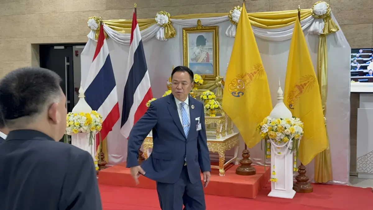 เปลี่ยนไป? "ดีครับ" คำเดียวสั้นๆจาก "นายกฯ" สงวนคำพูด งดให้สัมภาษณ์สื่อเป็นวันที่ 3 ท่ามกลางกระแสการเมืองร้อน