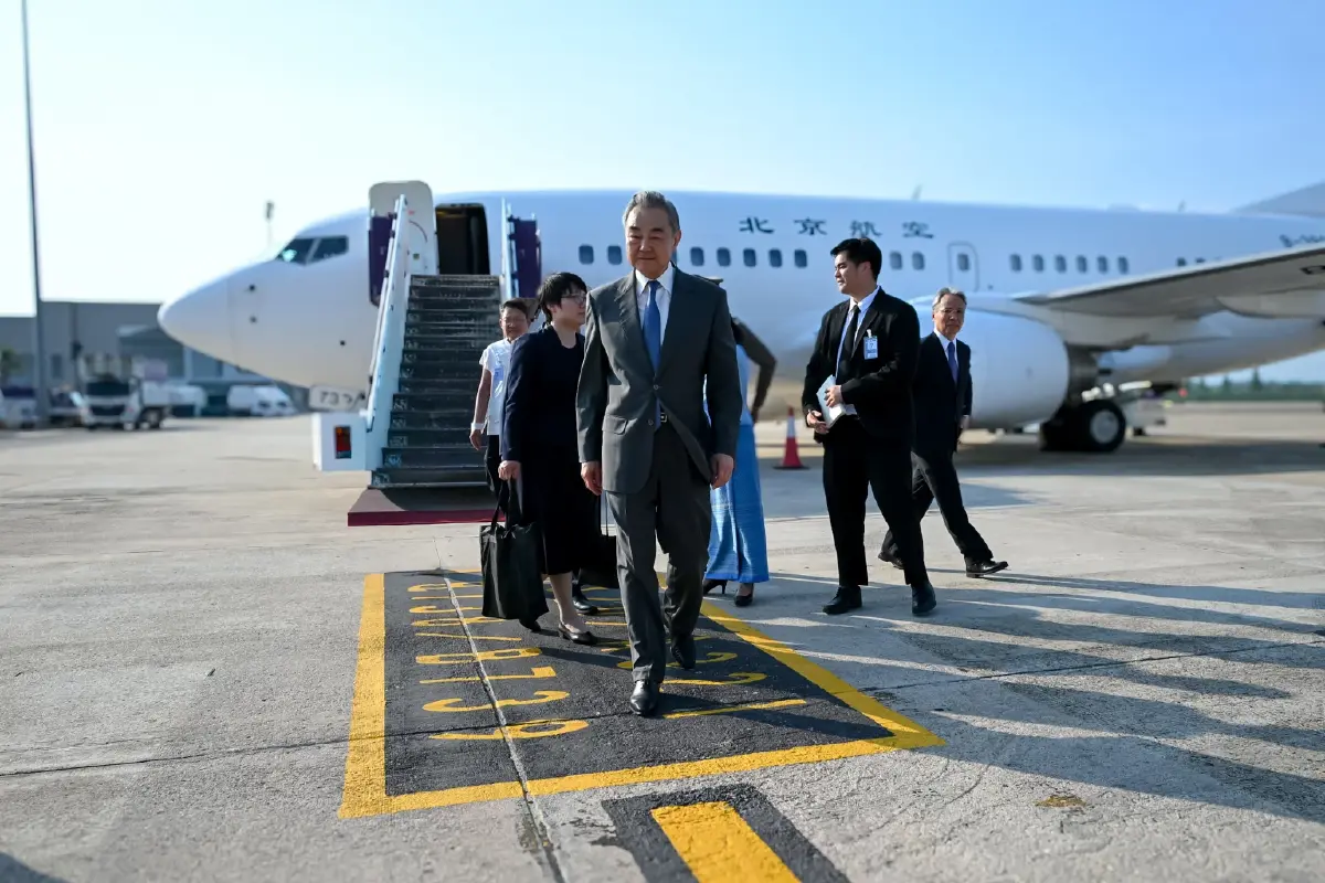 ถอดรหัส! ทำไม "สีหศักดิ์-หวังอี้" ต้องประชุมที่ "กระบี่"