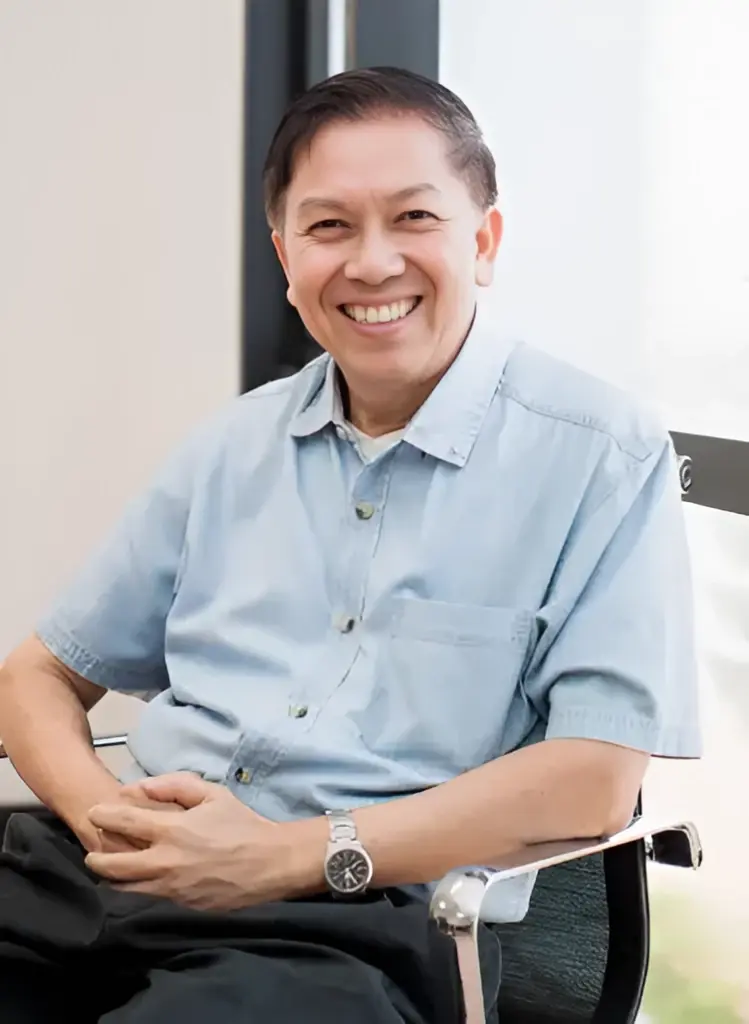 อ.สุรชาติ บำรุงสุข นักวิชาการด้านการทหารและความมั่นคง