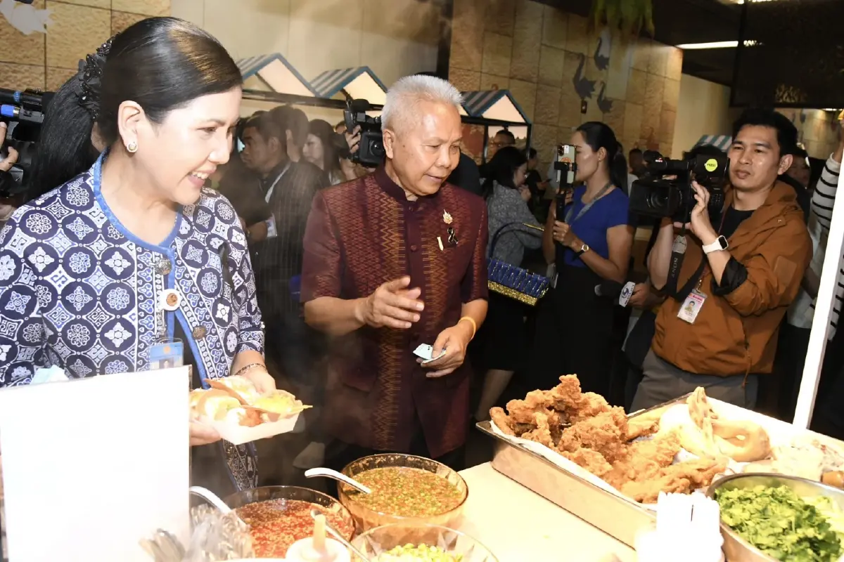 ดีเดย์! สส.ซื้อข้าวกินเองเหมือนประชาชนทั่วไปวันแรก!