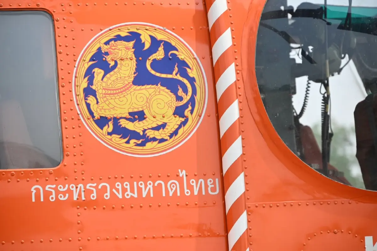 พร้อมลุย! "อนุทิน" ตรวจ "ฮ.ดับไฟป่า-รถวัดฝุ่น PM2.5 เคลื่อนที่"  คืนอากาศดีให้คนภาคเหนือ!