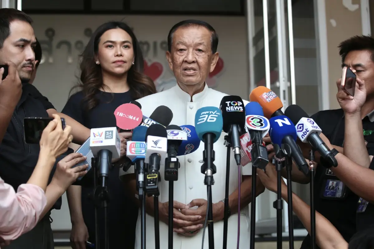 "วันนอร์" เข้าพบ "นายกฯ" รับมอบงานที่ปรึกษา มั่นใจคดียิง สส.กมลศักดิ์ ไม่มีการตัดตอน จี้ขยายผลหา "ผู้บงการ"