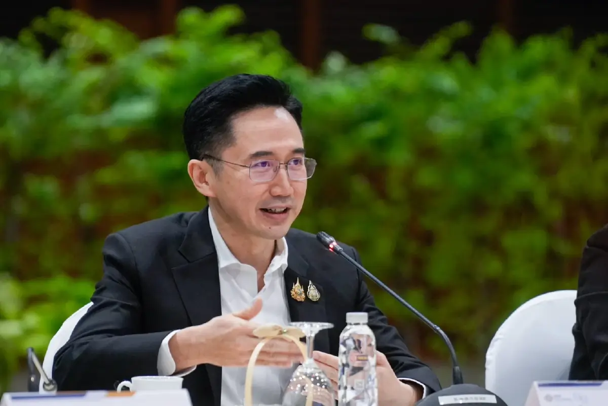 ยศชนัน วงศ์สวัสดิ์ รองนายกรัฐมนตรี และรัฐมนตรีว่าการกระทรวงการอุดมศึกษา วิทยาศาสตร์ วิจัยและนวัตกรรม (อว.) 