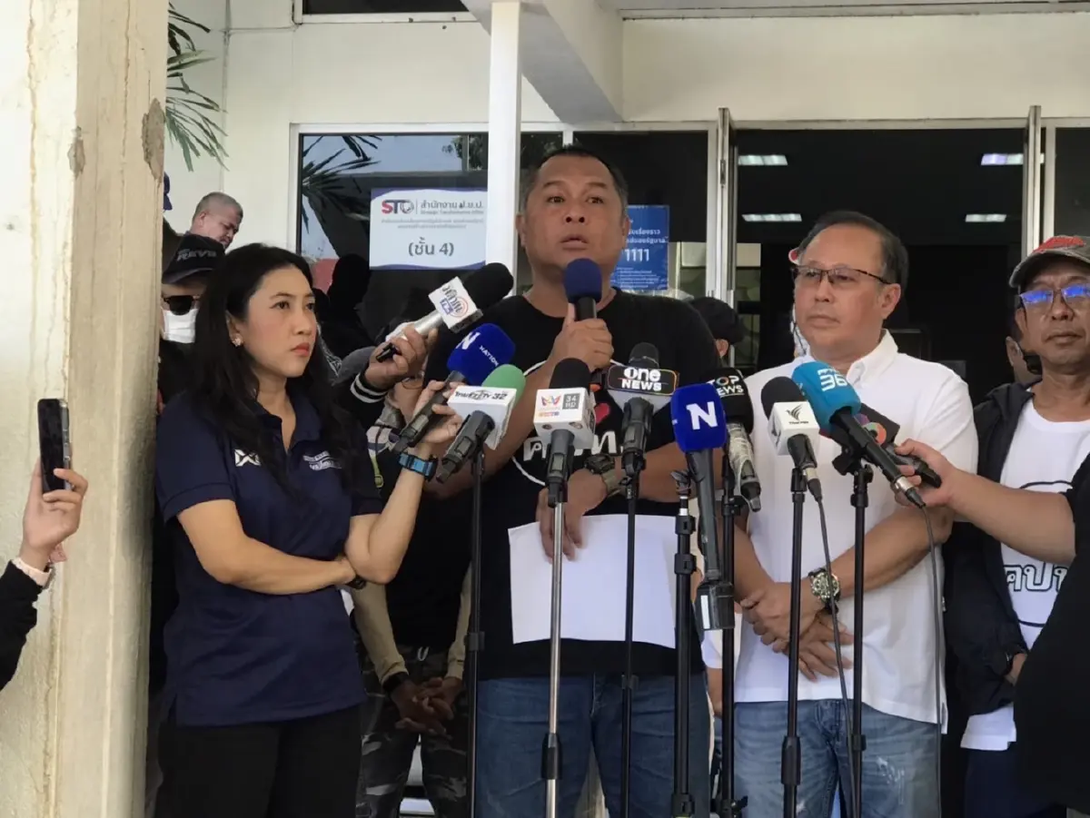 คปท.ยื่นรัฐรื้อโครงสร้างพลังงาน ชี้น้ำมันลดสงกรานต์ชัดรัฐบาลสั่งได้