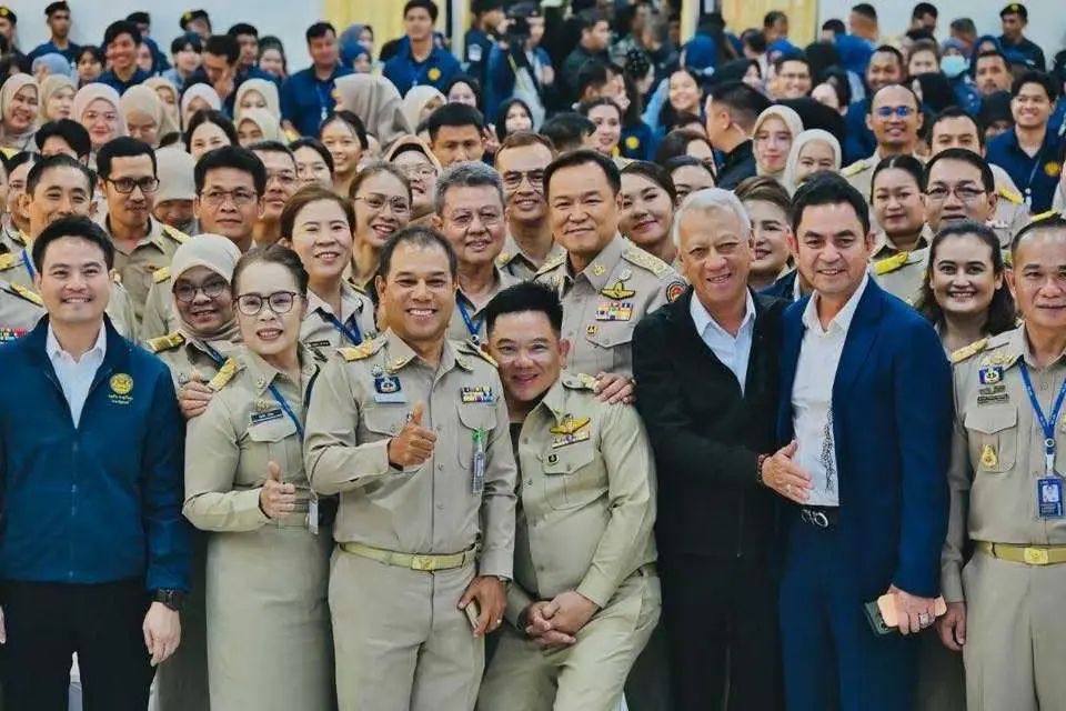 “นายกอนุทิน” ใจหาย 2 ทศวรรษ ศอ.บต. ถูกละเลย ลั่น ‘คืนเกียรติ’ ขรก.ใต้