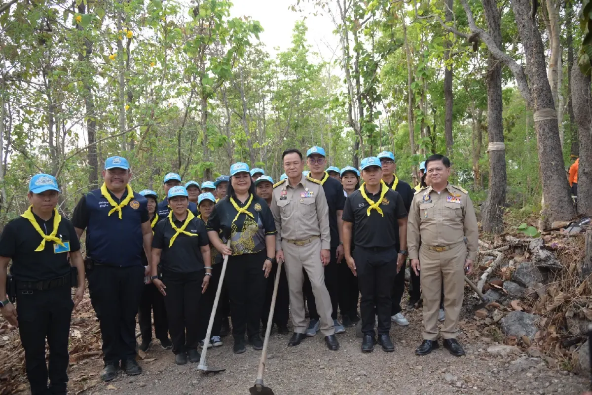 ประกาศก้องกลางดอย! "นายกฯ" สั่งลุย "ป่าเปียก" สกัดไฟป่าดอยสะเก็ด กำชับเจ้าหน้าที่เซฟชีวิต