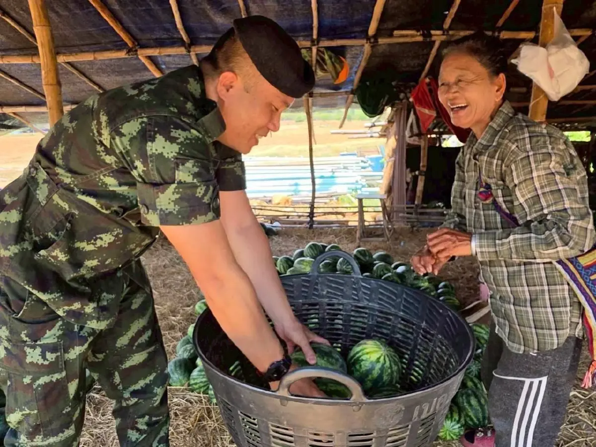 ทหารไทยยุคใหม่ ทภ.1 ระดมกำลังช่วยเหลือเกษตรกร ฝ่าวิกฤตพลังงาน