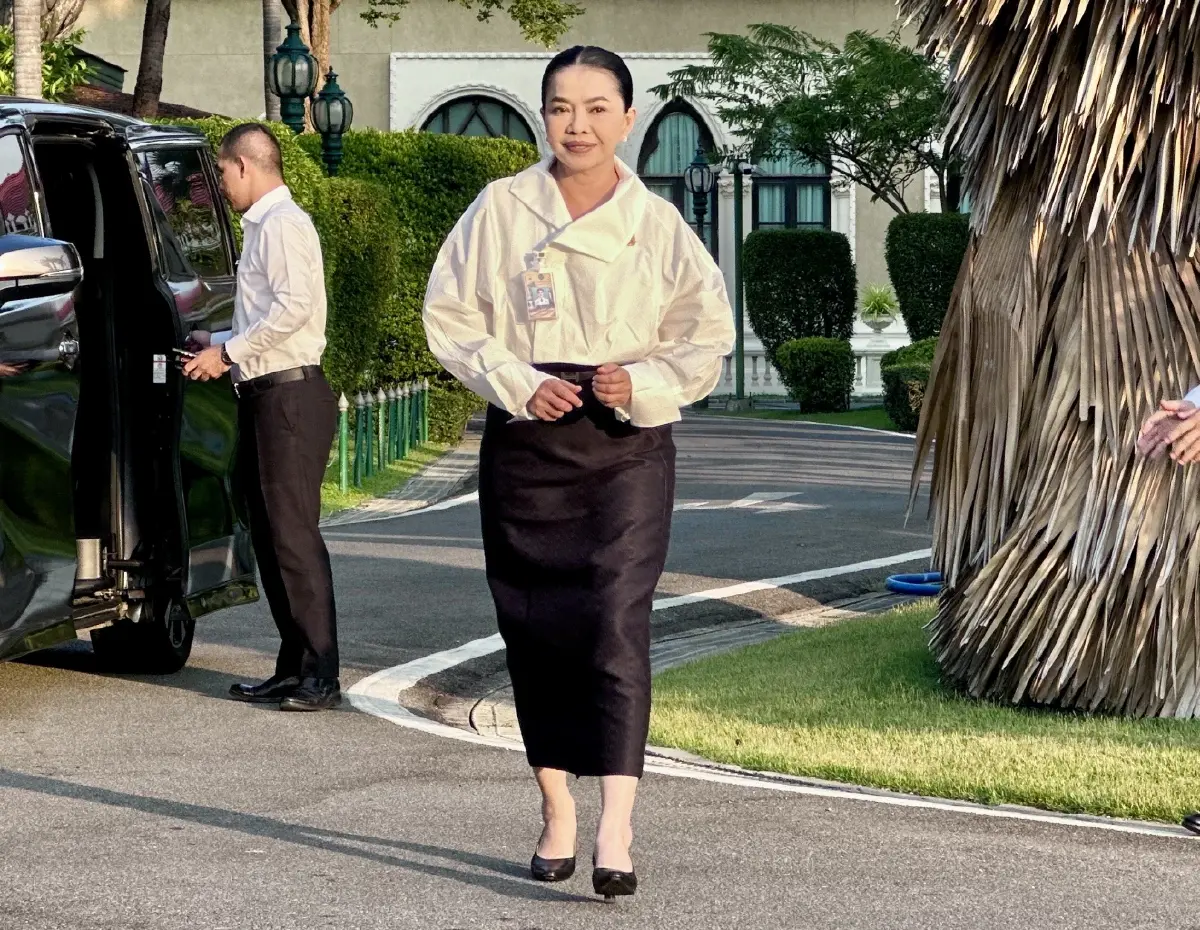 "สุขสมรวย" สักการะสิ่งศักดิ์สิทธิ์ทำเนียบฯ ก่อนทำหน้าที่