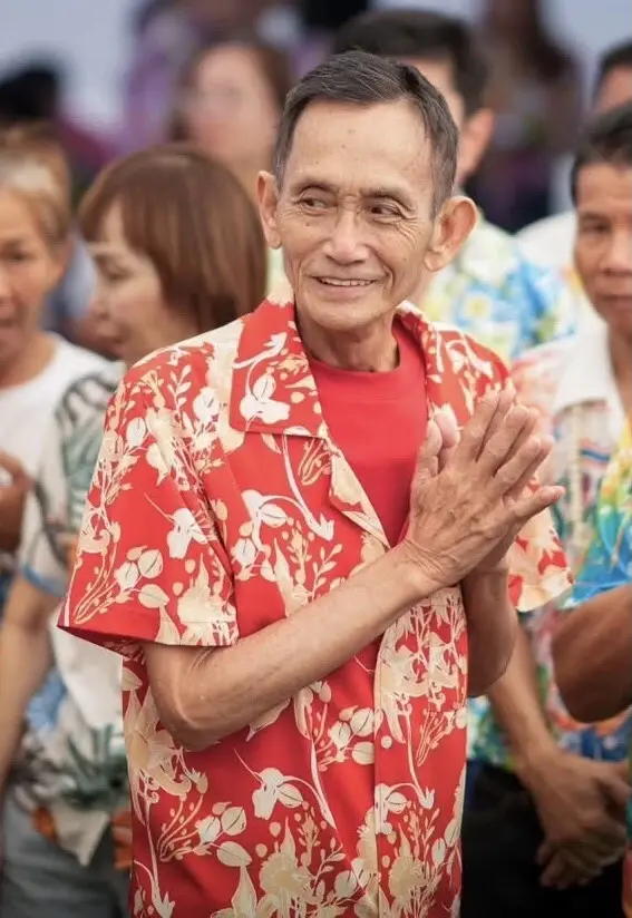 ได้ข่าวนายใหญ่จะได้อิสรภาพ เสี่ยเกรียงโชว์ตัวรับสงกรานต์