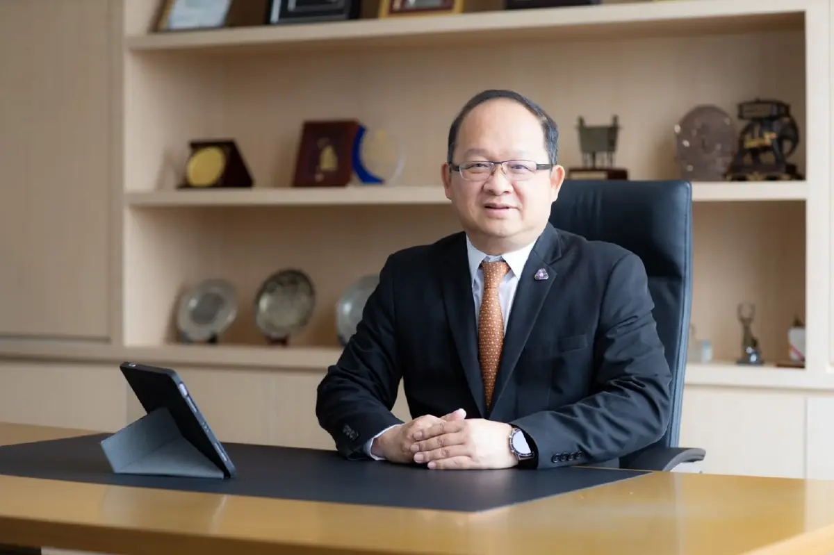 นายเกรียงไกร เธียรนุกุล ประธาน ส.อ.ท. คนที่ 16 