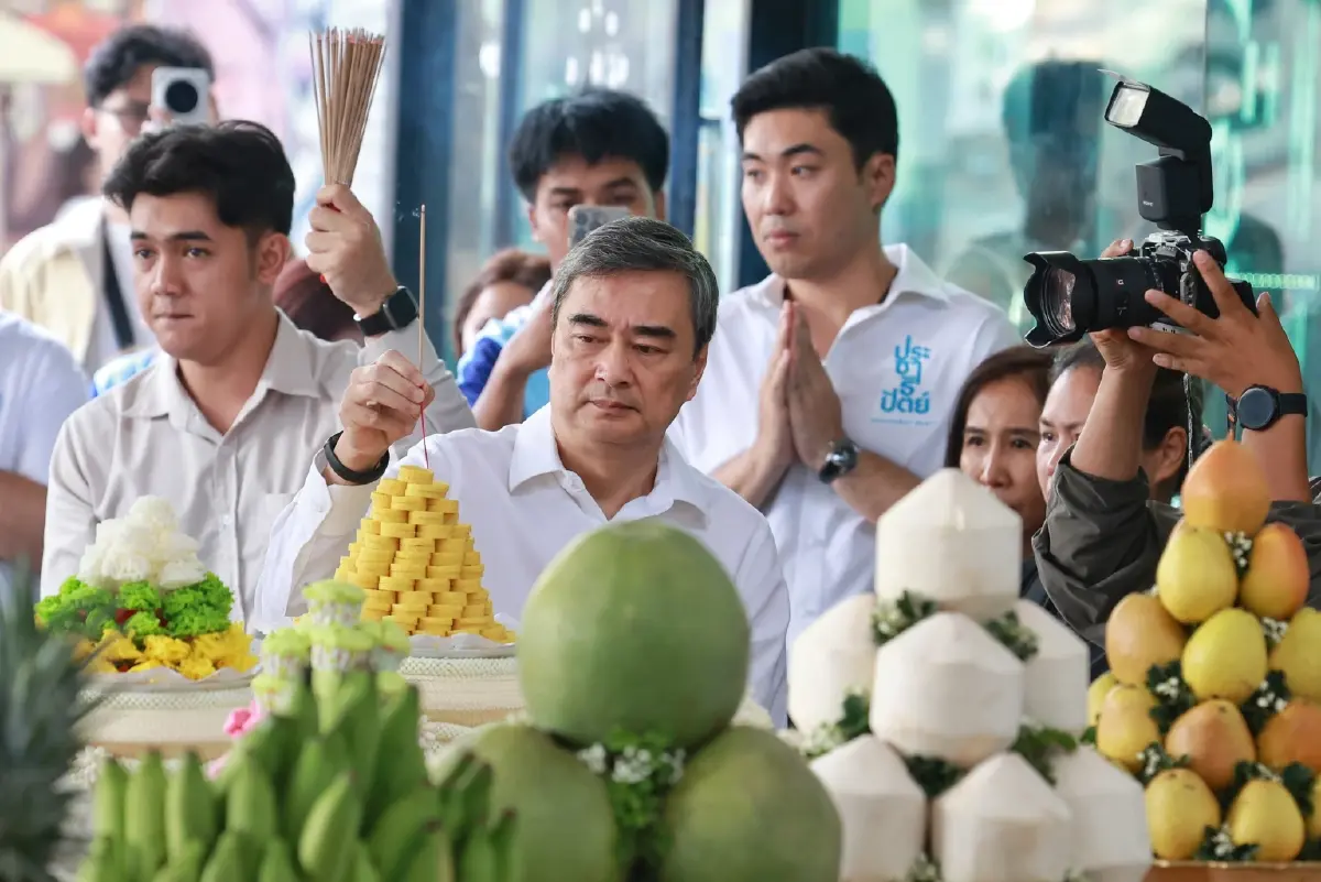 80 ปี 9 หัวหน้า 4 นายกฯ ปชป.รอรีเทิร์น