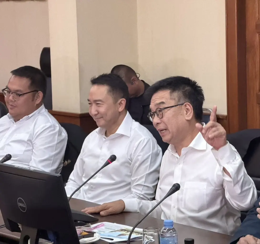 ยงยุทธ พาทีมงานเข้ากระทรวงเกษตรฯ เตรียมแบ็กอัพลูกสาว