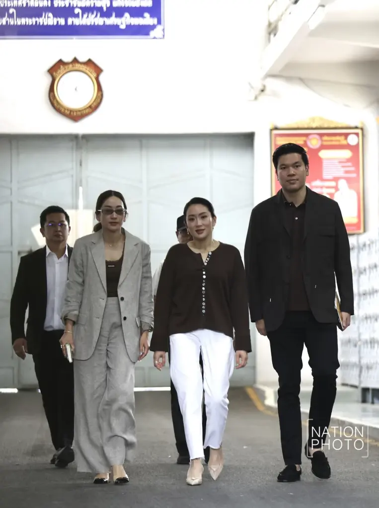 นับถอยหลัง 11 วัน "ทักษิณ" พักโทษกลับบ้าน "อุ๊งอิ๊ง-เอม" เยี่ยมส่งท้ายก่อนปล่อยตัว เผยเจ้าตัว "งง" ต้องติดกำไล EM