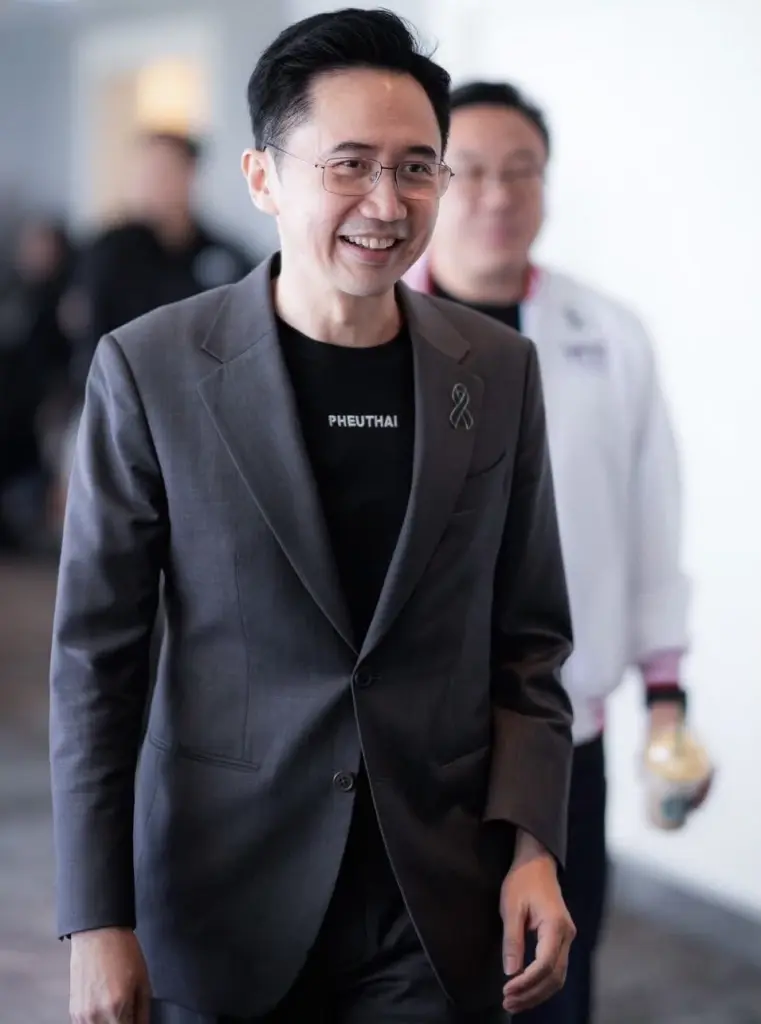 ดร.เชน ไม่เป็นหัวหน้าพรรค ใช้หัวโขนรัฐมนตรีสร้างผลงานเก็บแต้ม