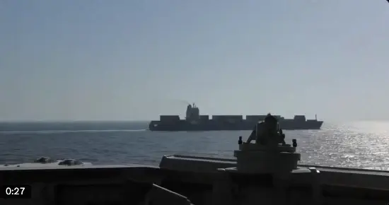 เปิดนาทีระทึก! เรืออิหร่านประจันหน้าเรือรบสหรัฐ ก่อนเจอโต้ดุ