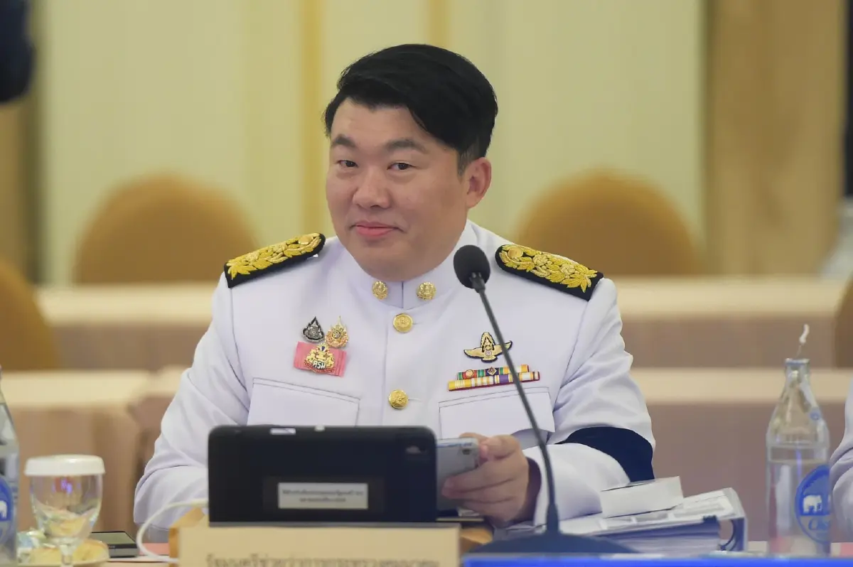 นายสิริพงษ์ อังคสกุลเกียรติ รัฐมนตรีช่วยว่าการกระทรวงคมนาคม