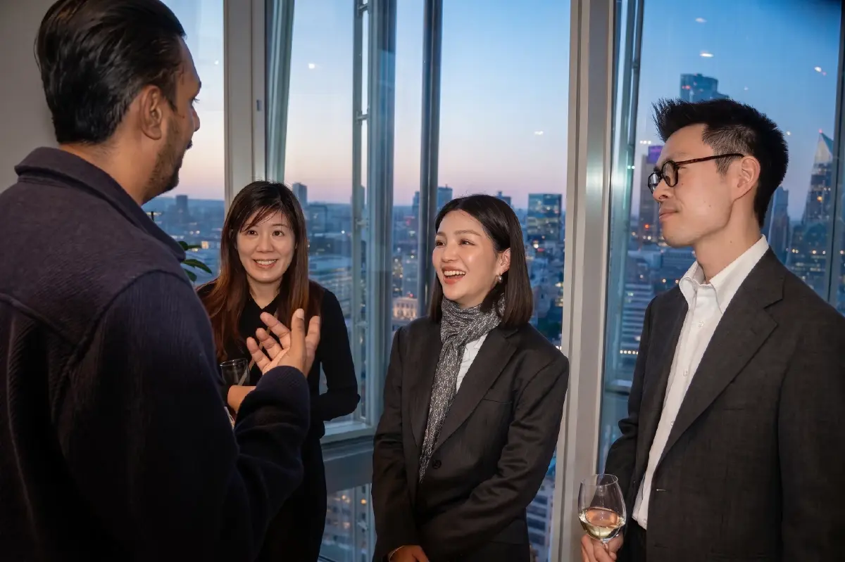 Liberator ผงาดคว้าอันดับ 1 โบรกเกอร์เอเชีย "มาดามเดียร์" บินรับรางวัล