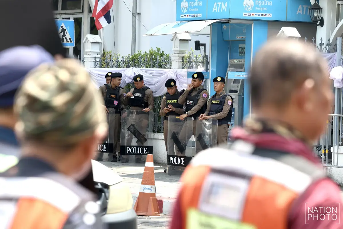 แท็กซี่-ไรเดอร์-วินฯ บุกทำเนียบฯ จี้รัฐคุมแพลตฟอร์ม-ปรับค่าโดยสาร