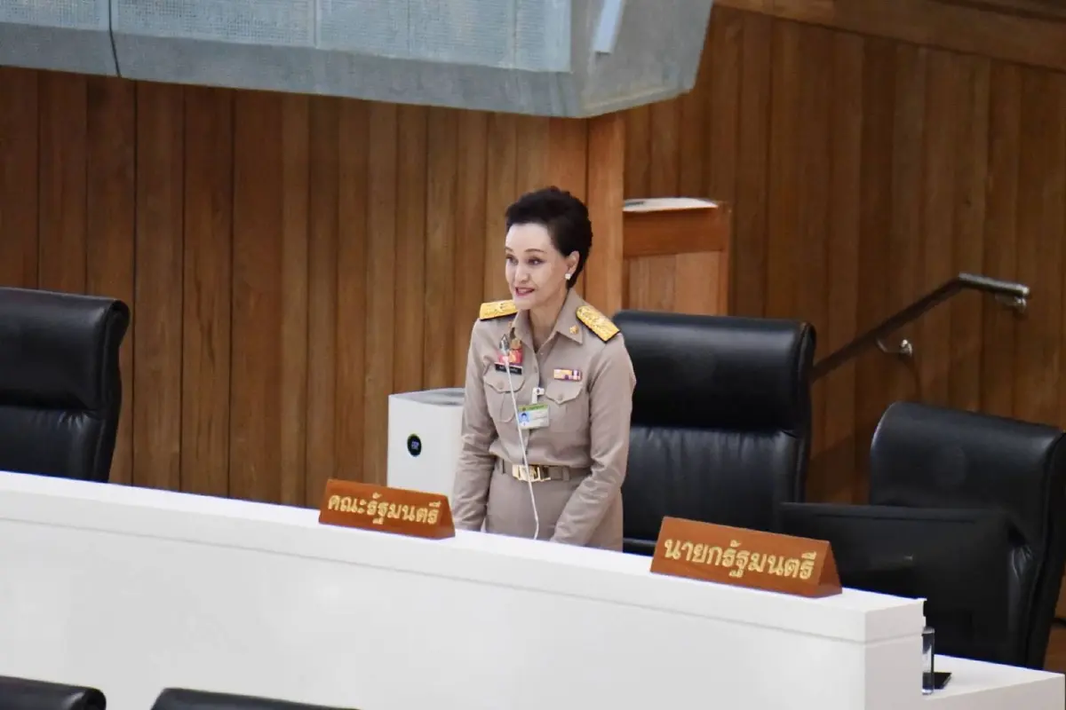 นางศุภจี สุธรรมพันธุ์ รองนายกรัฐมนตรี และรัฐมนตรีว่าการกระทรวงพาณิชย์