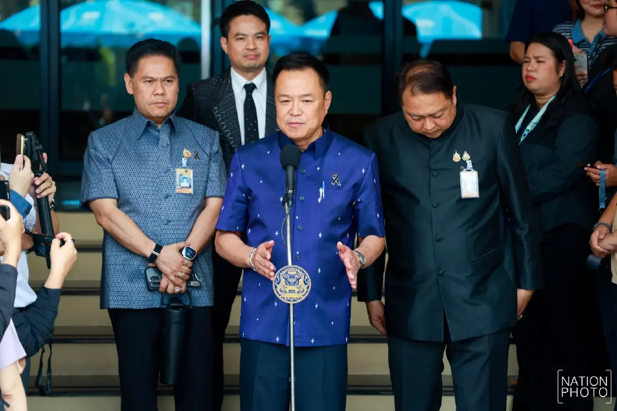 ถังแตกหรือโยนหิน? เจาะแผนกู้ฉุกเฉิน 5 แสนล้าน-ขยายเพดานหนี้ 75% เตือนรัฐอย่าทำ "คนละครึ่งพลัส"