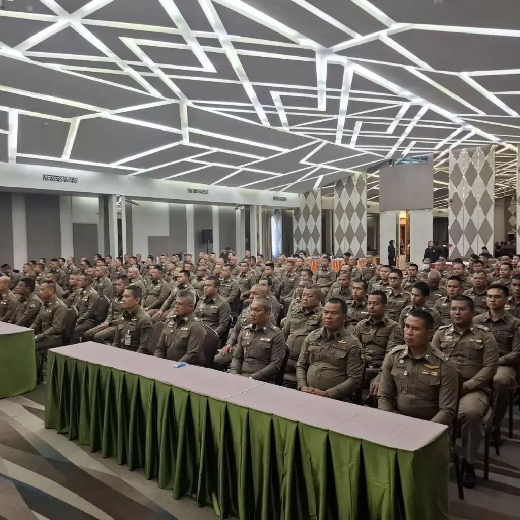 บิ๊กกอล์ฟ-รองจ๋อ ปั้นครูตำรวจ D.A.R.E. สร้างภูมิคุ้มกันยาเสพติดสถานศึกษา