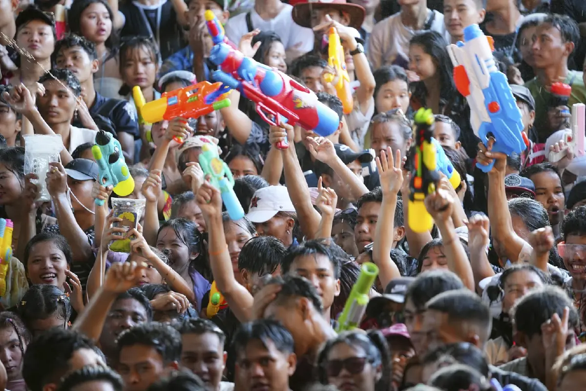 ททท. ปลื้มสงกรานต์คึกคักทั่วประเทศ คาดเงินสะพัดทะลุ 3 หมื่นล้าน