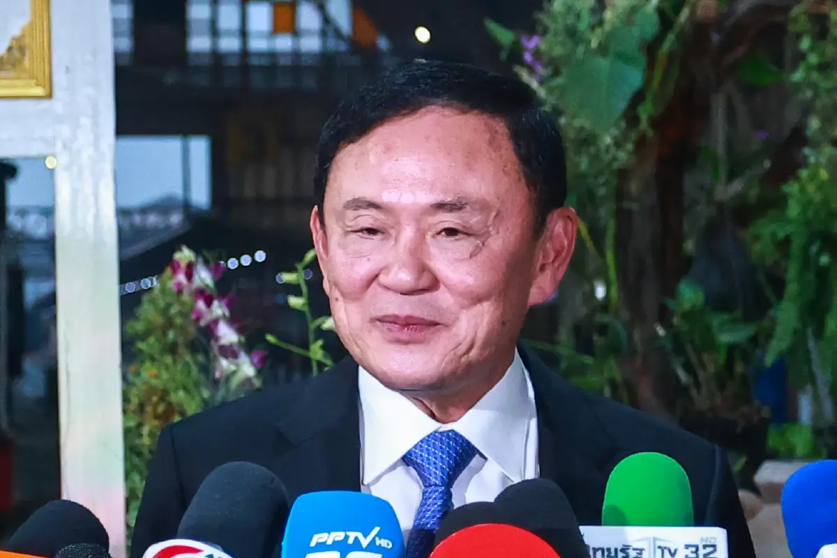 ดีเดย์ 29 เม.ย. ลุ้น ปลัด ยธ. เซ็นพักโทษ "ทักษิณ" เตรียมกลับ "บ้านจันทร์ส่องหล้า" 11 พฤษภาคมนี้