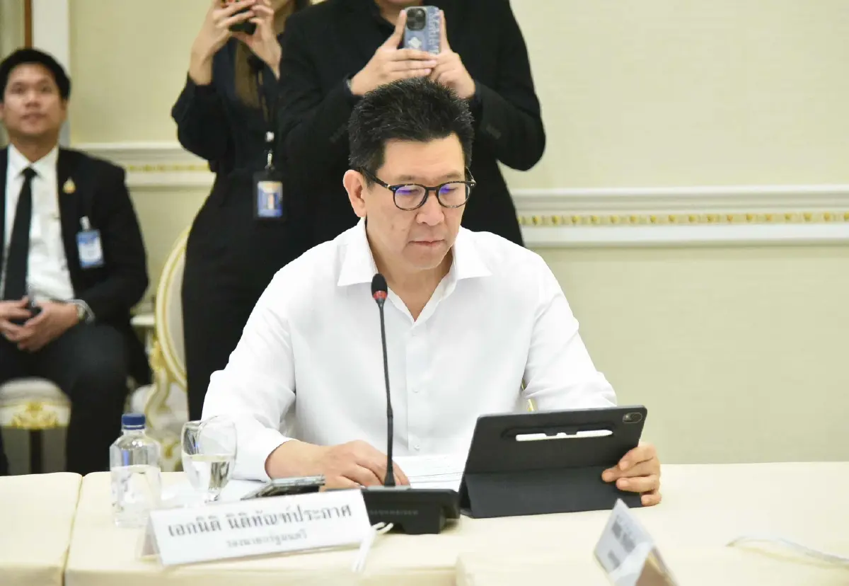 "นายกฯ" ถก ก.น.บ. นัดแรก แบ่งงาน 5 รองนายกฯ คุมอนุฯ 6 ภาค คุมเข้มงบจังหวัด 2.8 หมื่นล้าน ต้องไม่ซ้ำซ้อน