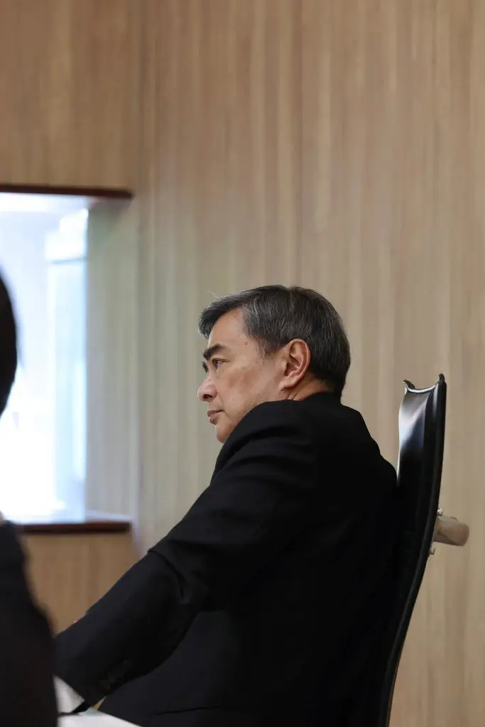 คำขาด "อภิสิทธิ์ ถึง "วีระพงษ์" ต้องลาออกถ้าจะเป็น 'กุนซือศุภจี'