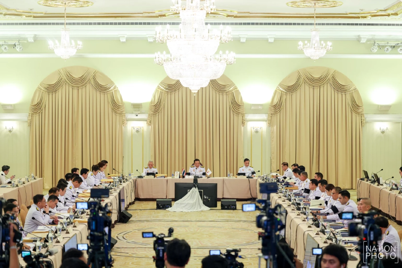 "อนุทิน" ประชุมนัดพิเศษ เผยใช้อำนาจ พ.ร.ก. ออกคำสั่ง 6 ฉบับ แก้วิกฤตน้ำมัน