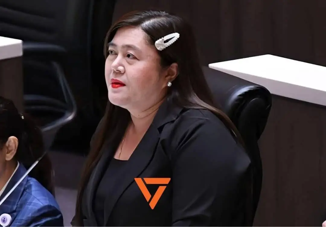 ครูจวง ปารมี ไวจงเจริญ อดีตผู้สมัคร สส.บัญชีรายชื่อ พรรคประชาชน