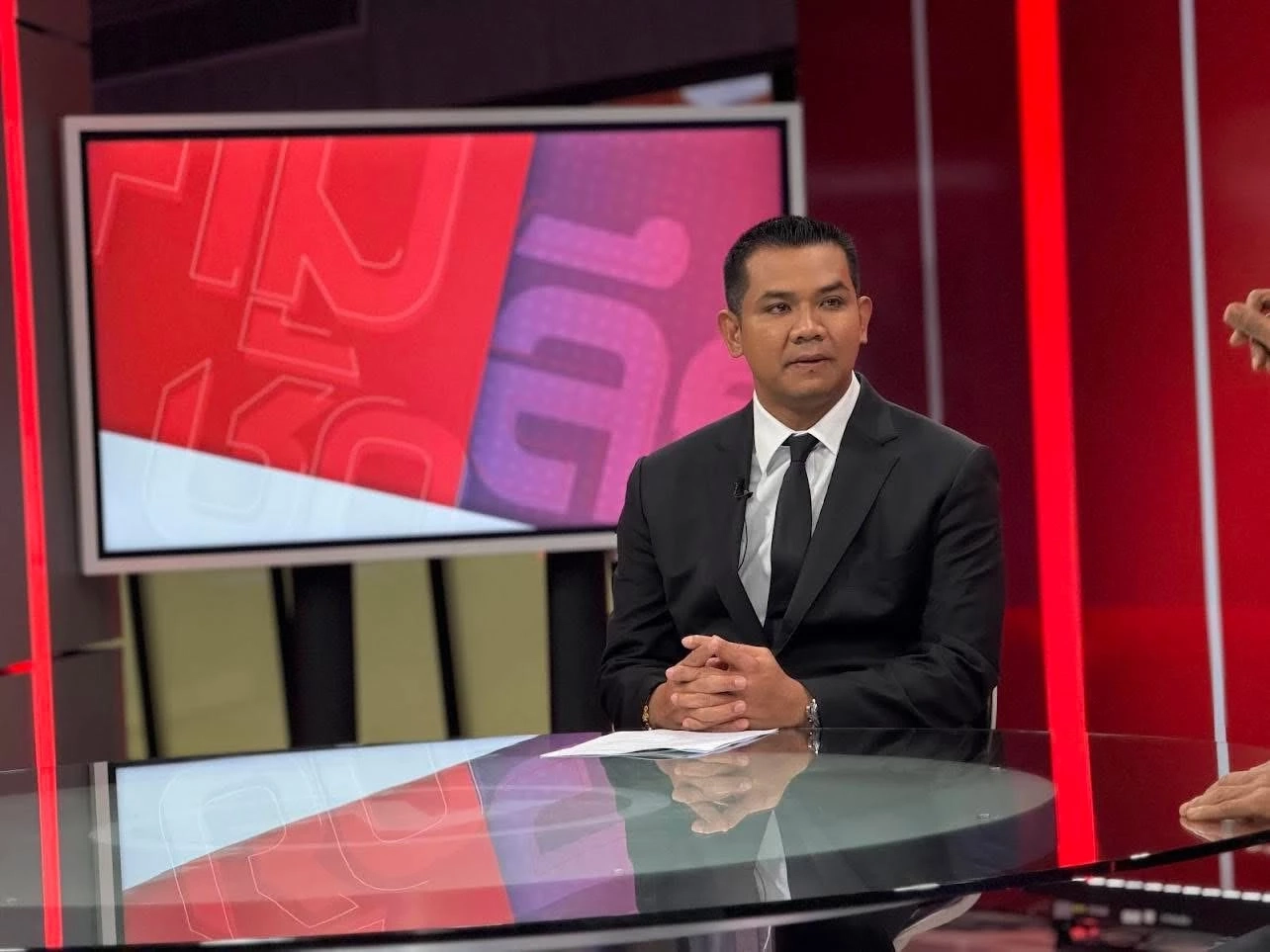 “ชัยชนะ” จี้เปิดชื่อ-ปลายทางเรือขนน้ำมัน 2 ลำผ่านช่องแคบฮอร์มุซ