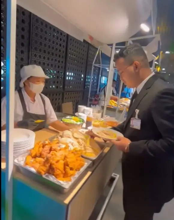 ดีเดย์! สส.ซื้อข้าวกินเองเหมือนประชาชนทั่วไปวันแรก!