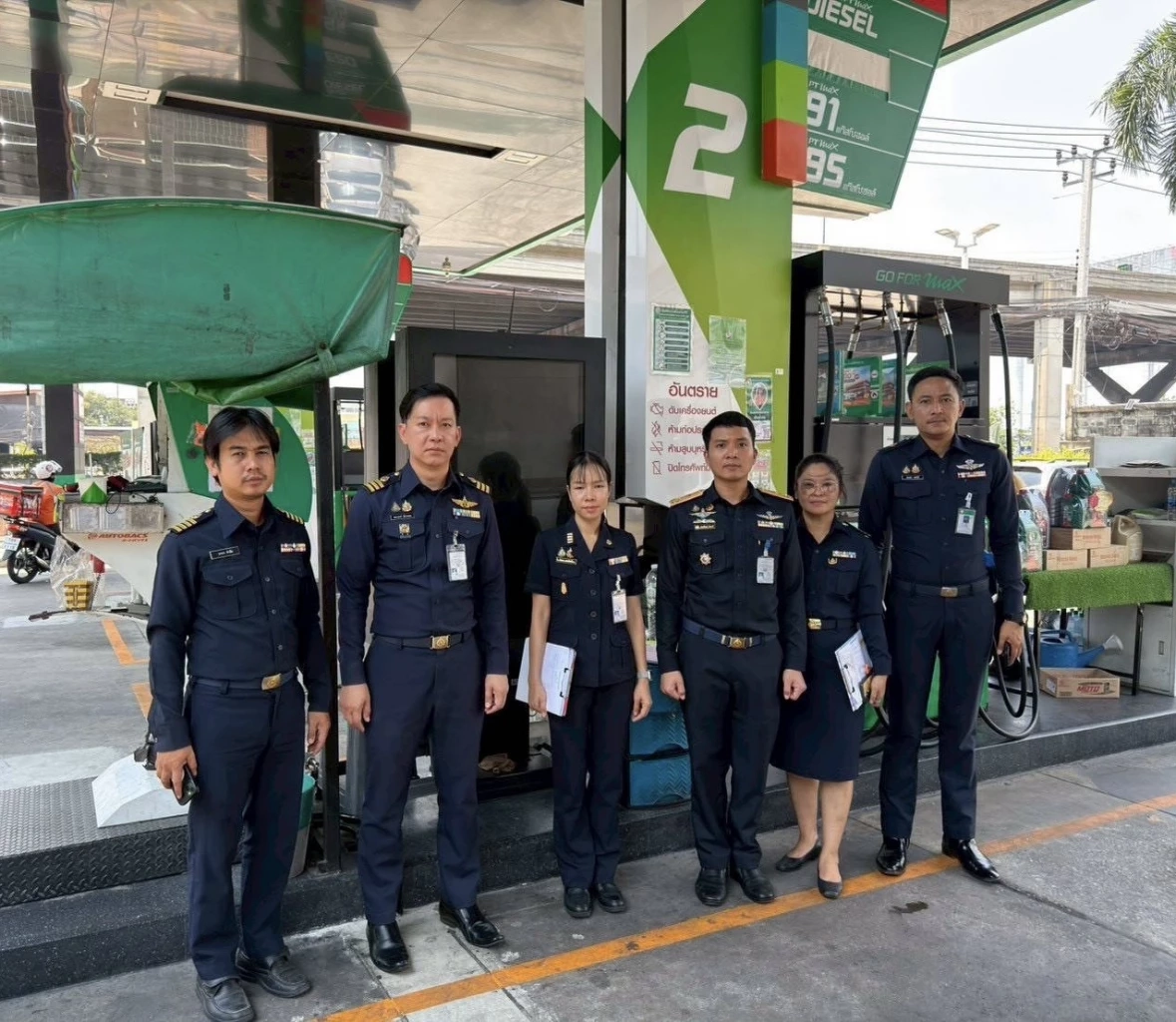 สรรพสามิตลงพื้นที่เชิงรุกตรวจปั๊ม-คลังน้ำมัน เฝ้าระวังปริมาณน้ำมัน ป้องกันการกักตุน