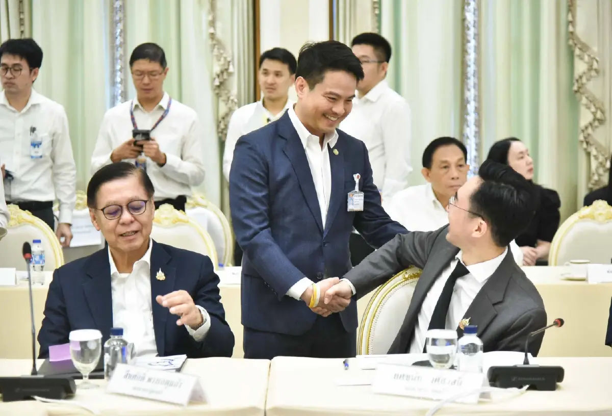 "นายกฯ" ถก ก.น.บ. นัดแรก แบ่งงาน 5 รองนายกฯ คุมอนุฯ 6 ภาค คุมเข้มงบจังหวัด 2.8 หมื่นล้าน ต้องไม่ซ้ำซ้อน