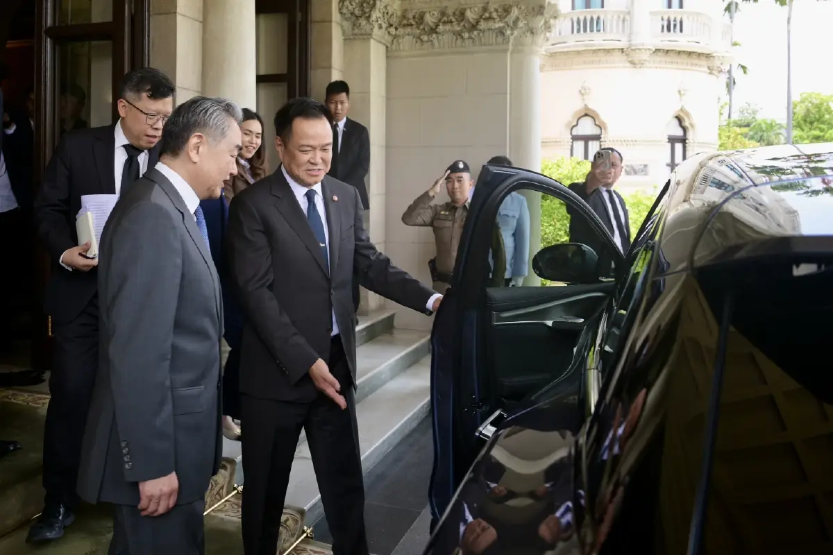 นายกฯ ต้อนรับ "หวัง อี้" เยือนไทย พร้อมหารือปราบสแกมเมอร์